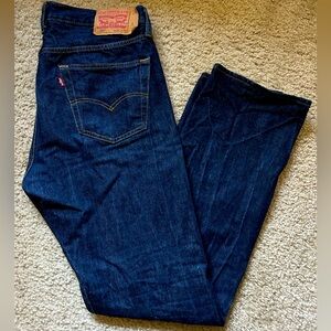 Levi’s Dark Wash Jeans